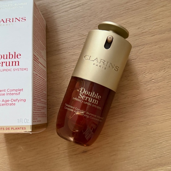 Clarins Double Serum Anti-Aging to Firm, Boost Radiance and Refine Pores 30ml - Picture 5 of 7